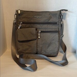 Baggallini Crossbody Gray metallic with Adjustable Strap. Size 10 by 10